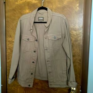 Pull and bear really nice jacket. Tan and denim like. Size Large.
